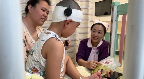牛顺网 再次植入耳蜗，孩子实现双耳聆听